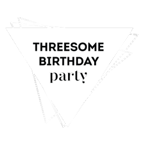 logo-threesome-party-white
